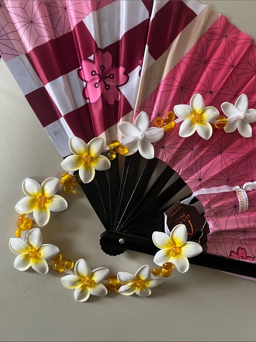 Disney Aulani Plumeria Flower Lei Necklace - White & Yellow lights